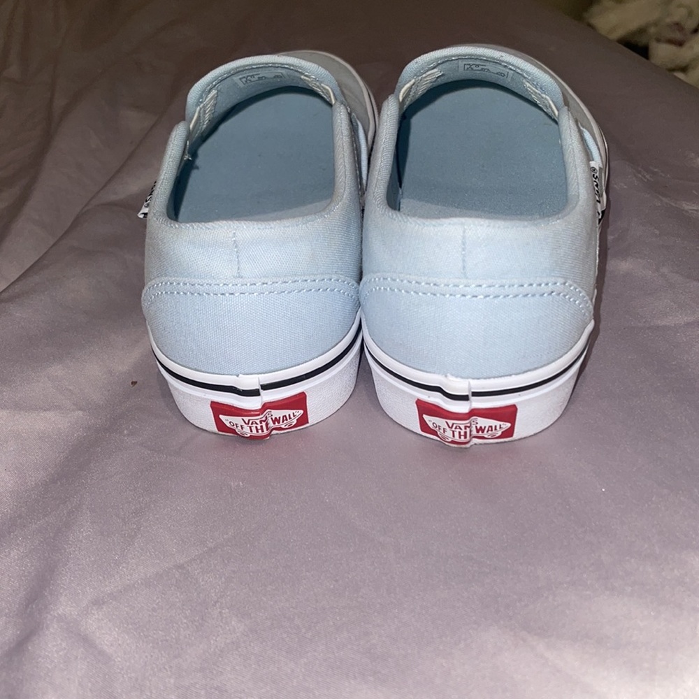 Vans - Picture 2 of 3